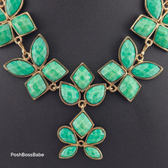 Amrita Singh Green Leaf Statement Necklace Bold With Gold Tone Accents - Picture 10 of 10